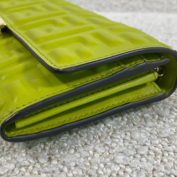 Authentic Pre-owned Baguette Continental With Chain Green - Picture 9 of 16